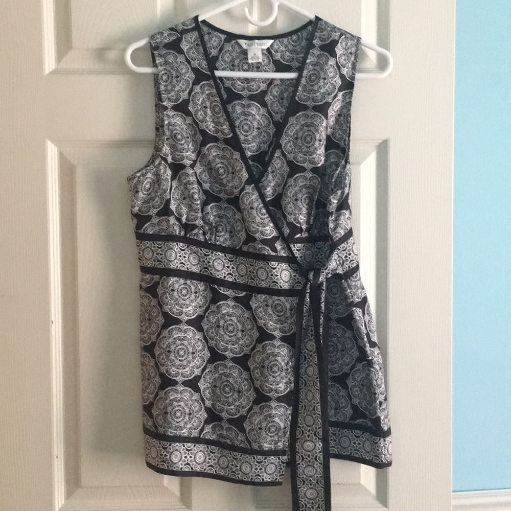 White House Black Market top